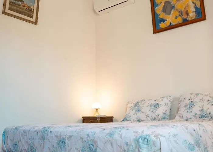 Domus Aurelia Colibri Comfort & Terrace *